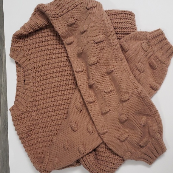 moon & madison Sweaters - Moon & madison sweater Size Medium